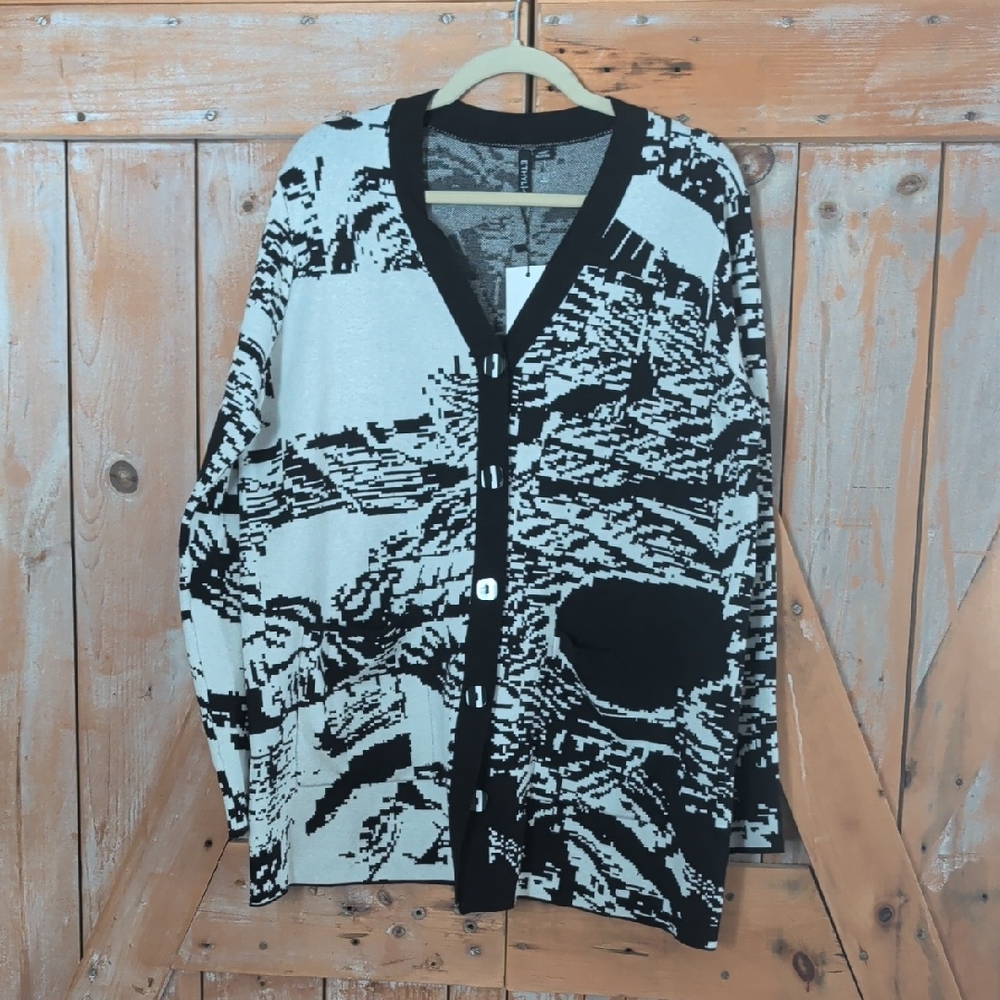 NWT.    ETHYL Cardigan Size Large.